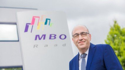 UAF en MBO Raad: bied alle jonge vluchtelingen onderwijs